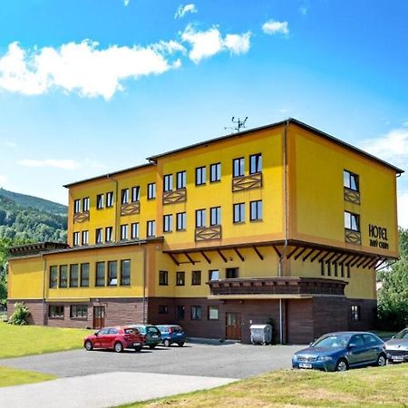 兹拉蒂克鲁姆酒店 Česká Ves 外观 照片